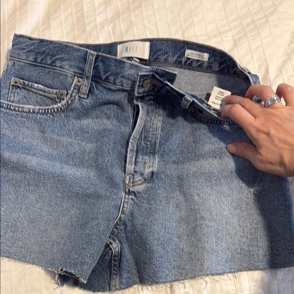 Rails High Rise Cut off Denim Shorts size 29 NWT - Picture 4 of 11